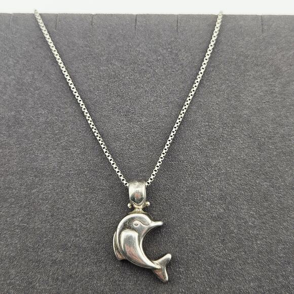 Italian Silver Chain with Dolphin Pendant - Picture 1 of 6